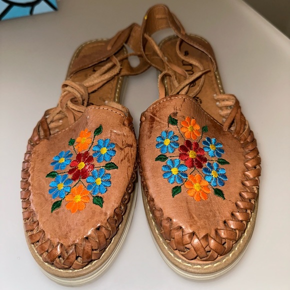 … - Picture 2 of 3